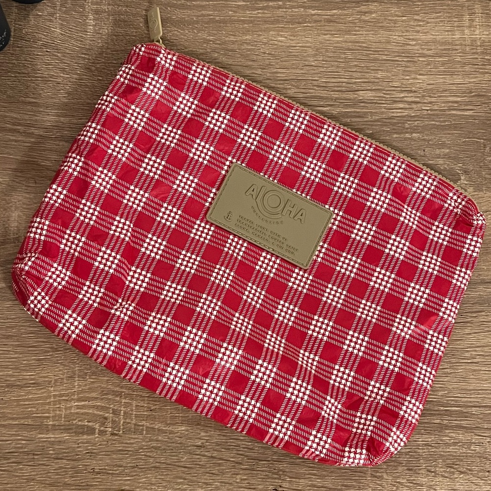 Aloha Collection Medium Pouch